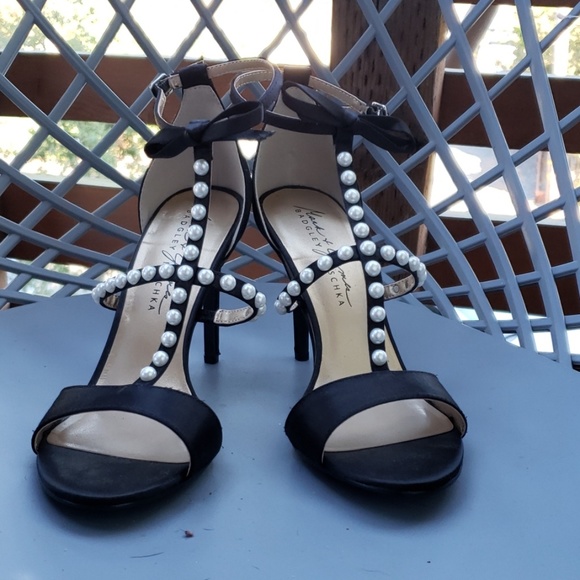 Badgley Mischka Shoes - Badgley Mischka Pearl Heels